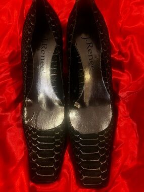 J.Renee Black Croc-Embossed Pointed Pumps